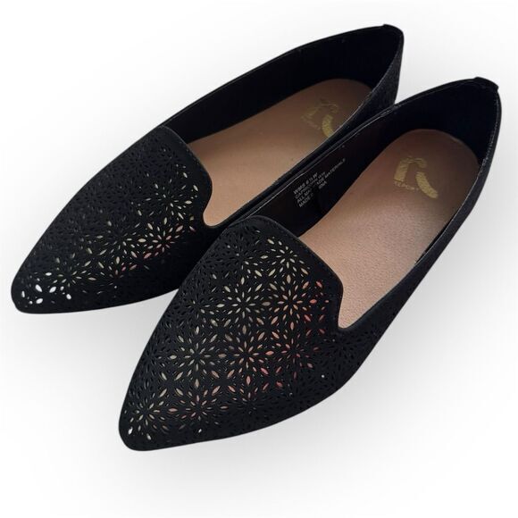 Report Shoes - Report Women's Black Peek-a-Boo Metallic Slip-On Flats Size 6.5 NWOT